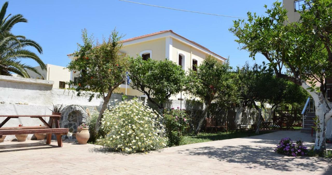 Central House With Quiet Garden Kissamos Ngoại thất bức ảnh